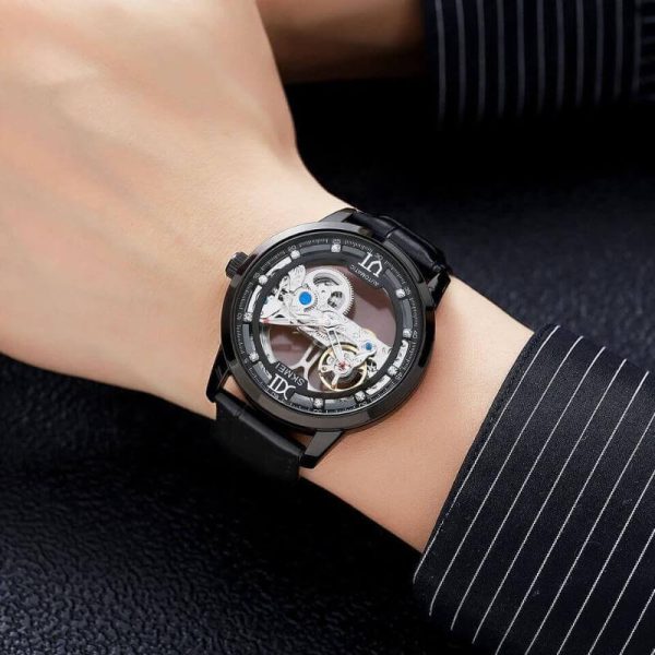 SKMEI M031 Fully Automatic Men's Hollowed Out Fashion Mechanical  Leather Strap Watch - Black - Image 2