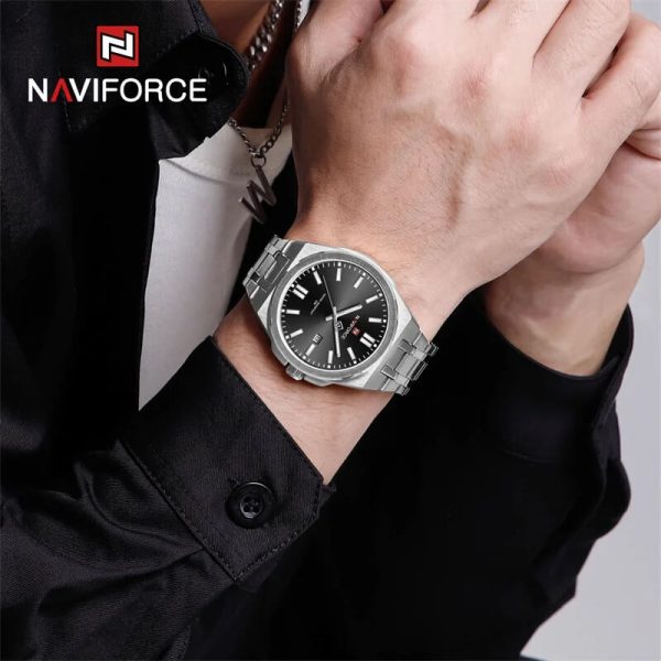 NaviForce NF9226 Men's Business Simple Date Display Distinct Edge Stainless Steel Watch - Silver - Image 2