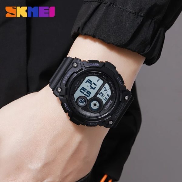 SKMEI 2017 Men's Multifunction Digital Display EL Light Fashion Sport Watch - White/Black - Image 2