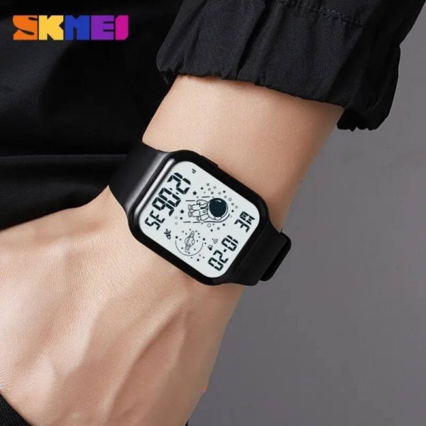 SKMEI 1863 Men's Sports Digital Square Dial Creative Astronaut Military Multifunction Watch - Black/White - Image 4