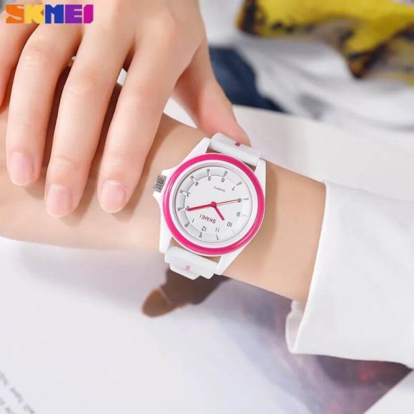 SKMEI 1578 Simple Numeric Round Dial Analog Silicone Strap Unisex Watch - White/Pink - Image 4