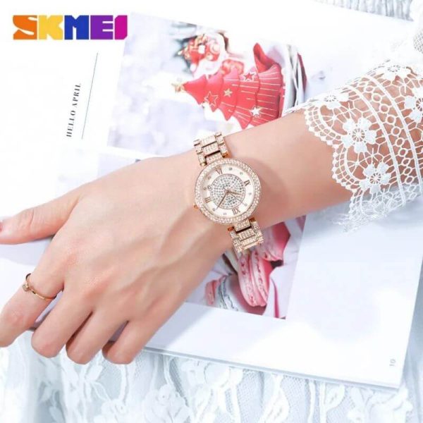 SKMEI 1739 Women's Fashion Iced Diamond Roman Numeral Index Date Display Quartz Stainless Steel Watch - RoseGold - Image 4