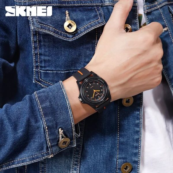 SKMEI 1578 Simple Numeric Round Dial Analog Silicone Strap Unisex Watch - Black/Orange - Image 3